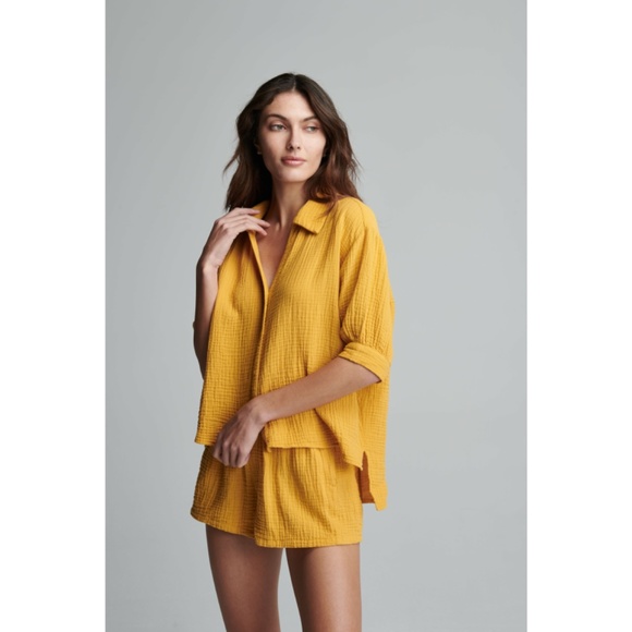 Tops - Picture 2 of 2